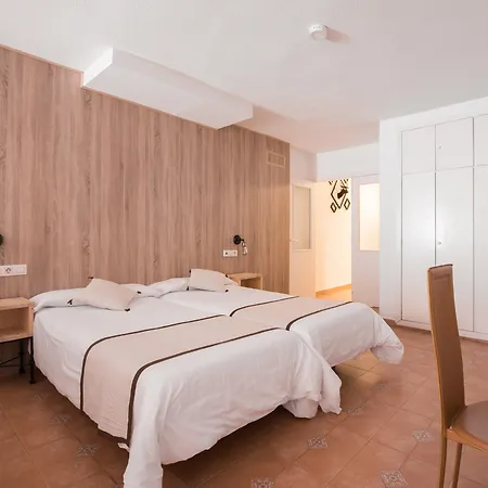Mont Blanc Hotel 3*