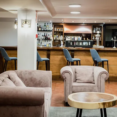 Hotel Mont Blanc Serra Nevada